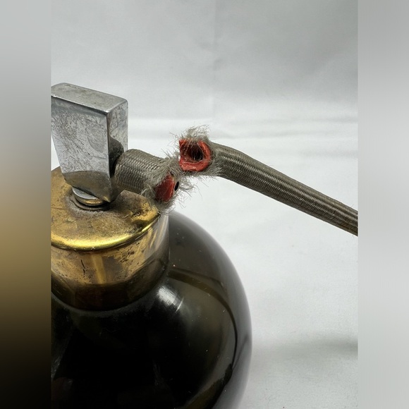 Gorgeous Art Deco Vintage Glass Perfume Bottles with Atomizer empty - Picture 3 of 7